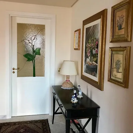 Apartament Westrinacria *